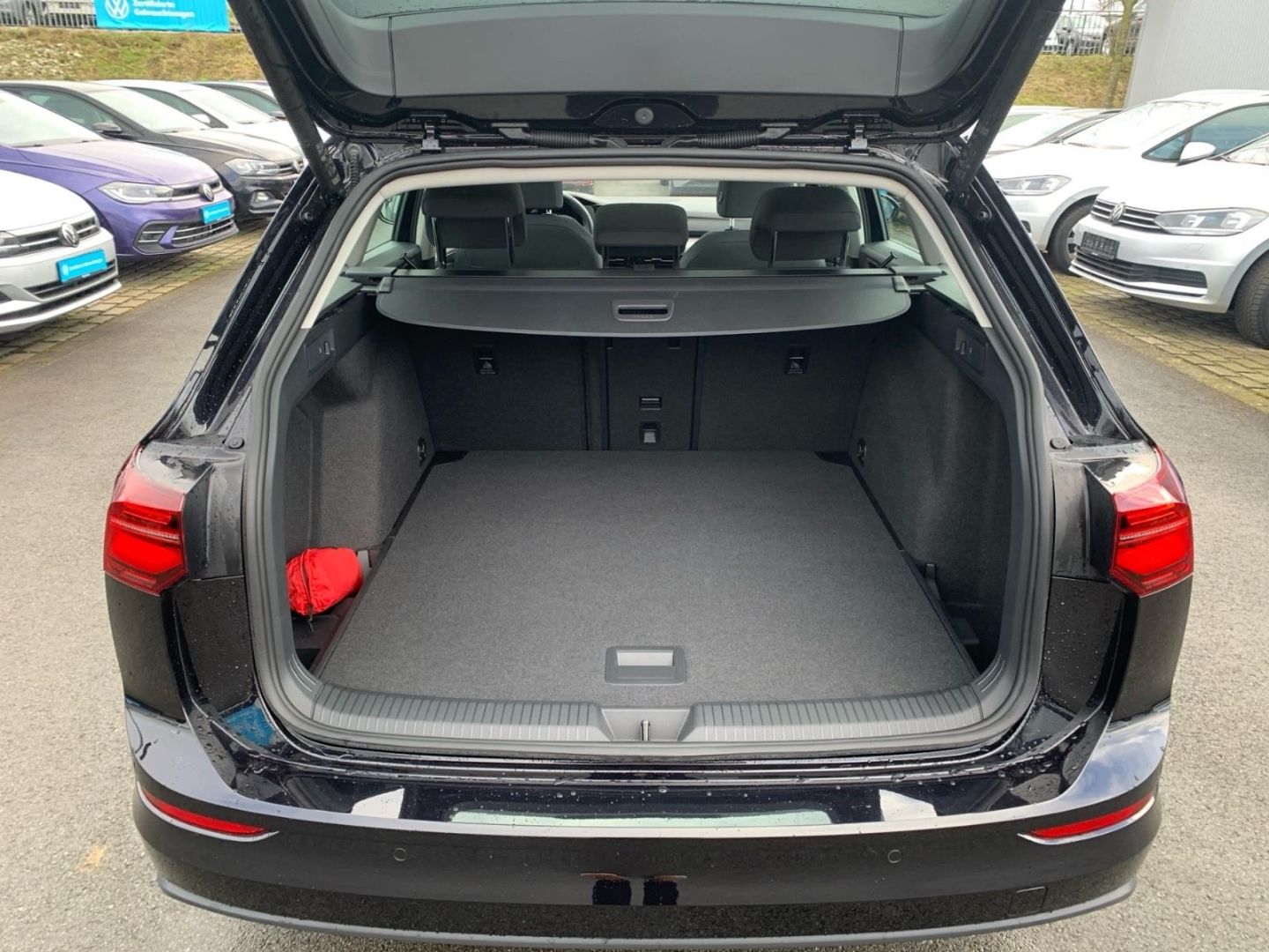 Volkswagen Golf Variant 8 VIII Life 1.5 TSI - Samsaru's Car Outlet