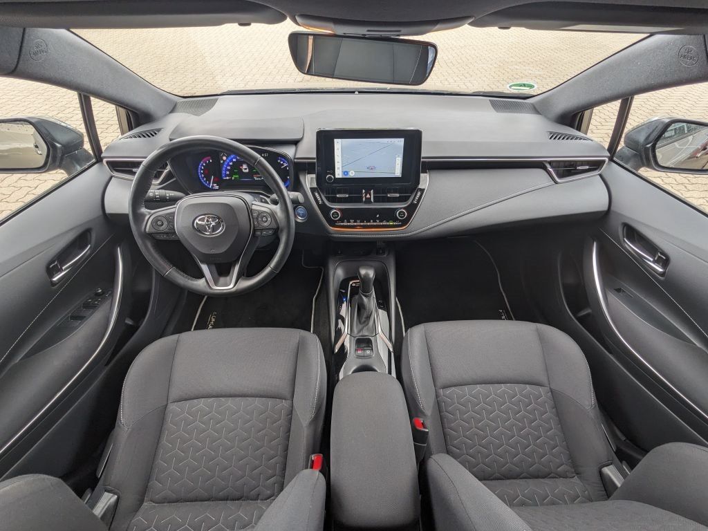 Toyota Corolla 2.0 Hybrid - Samsaru's Car Outlet