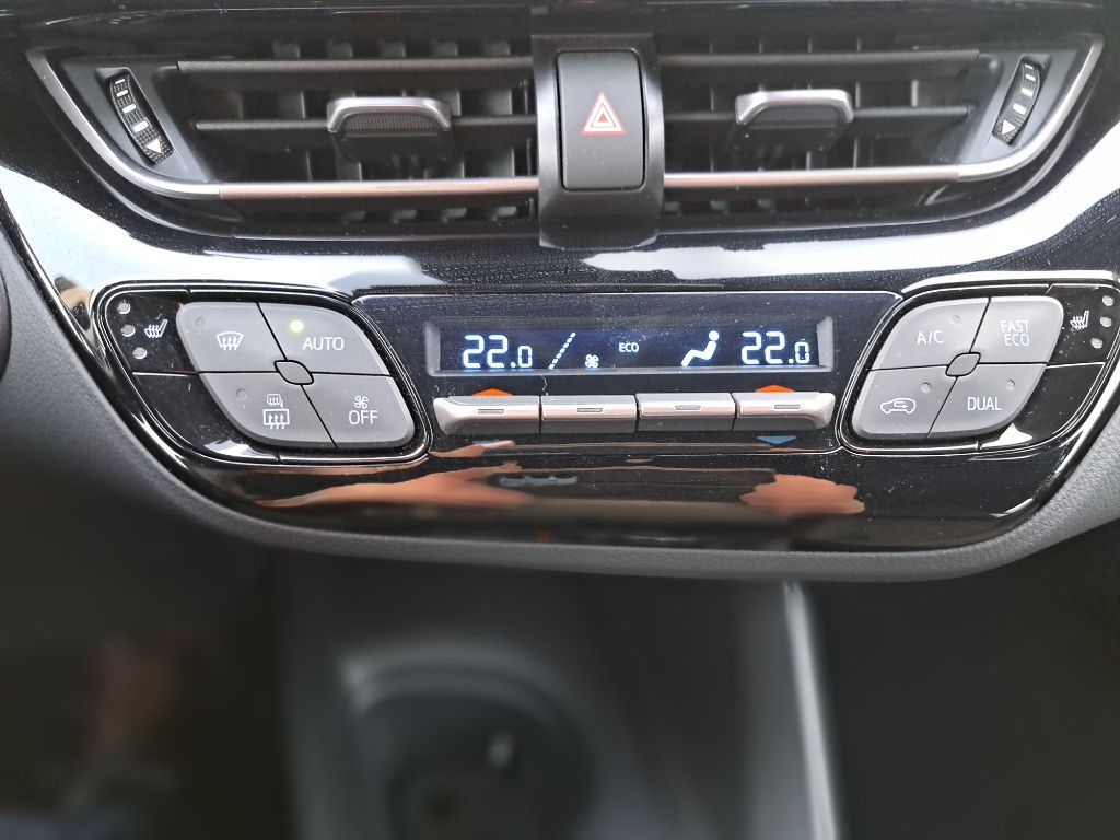 Toyota C-HR 1.8l Hybrid Business-Edition - Samsaru's Car Outlet