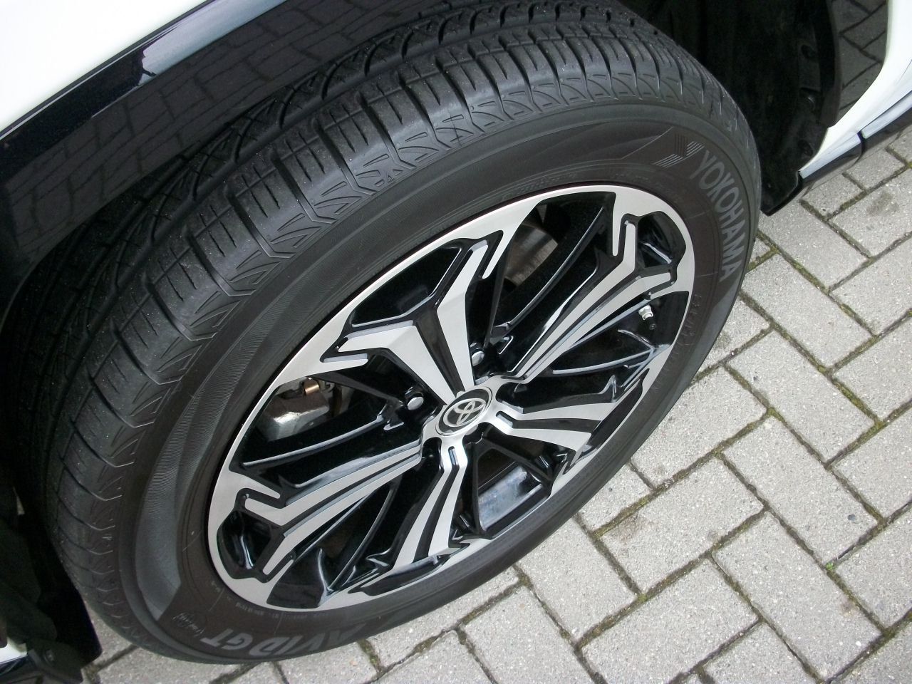 Toyota RAV 4 2,5-l Plug-In 4x4 Style