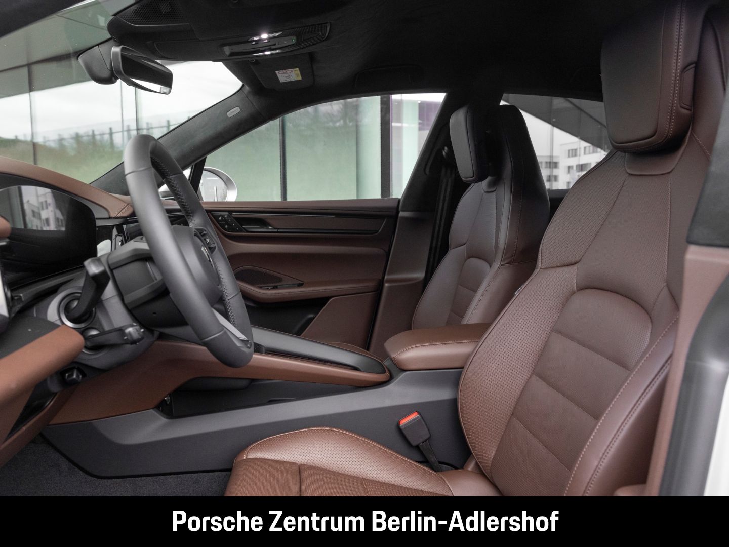 Porsche Macan Turbo - Samsaru's Car Outlet