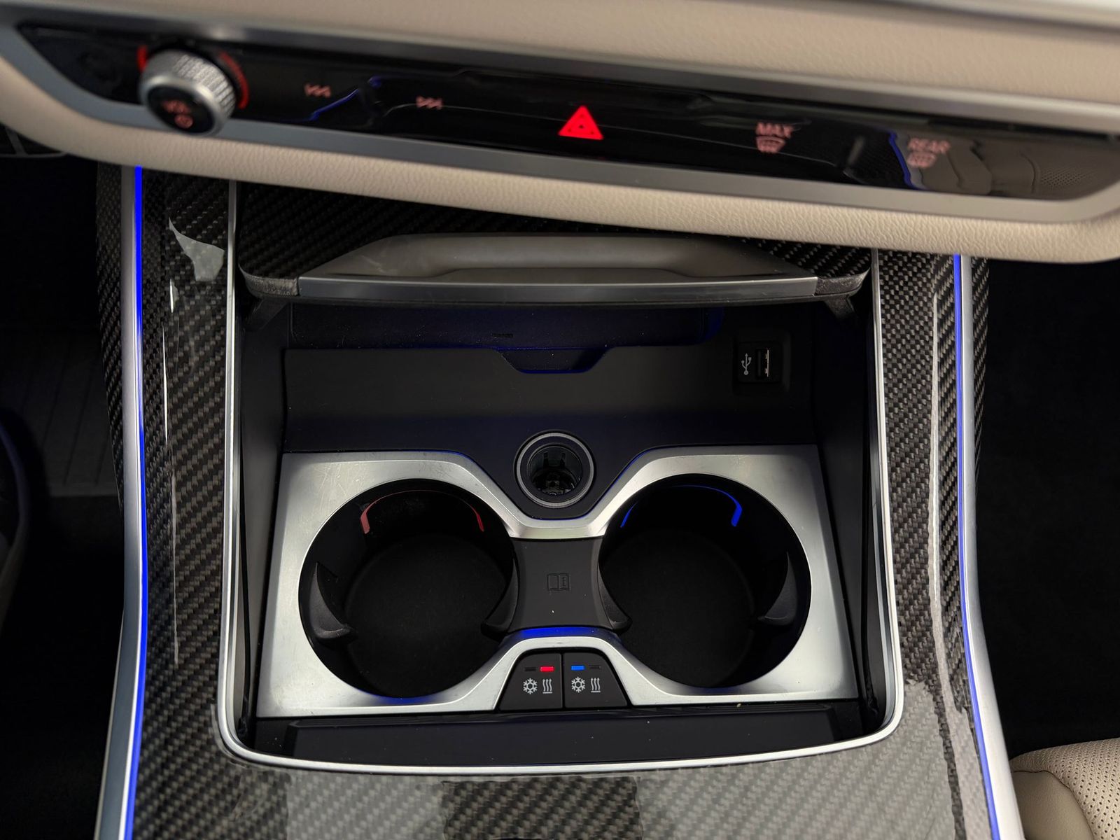 BMW X7 M60 i*PANO-SKY*B&W*HUD*KRISTALL*6-SITZ*360°