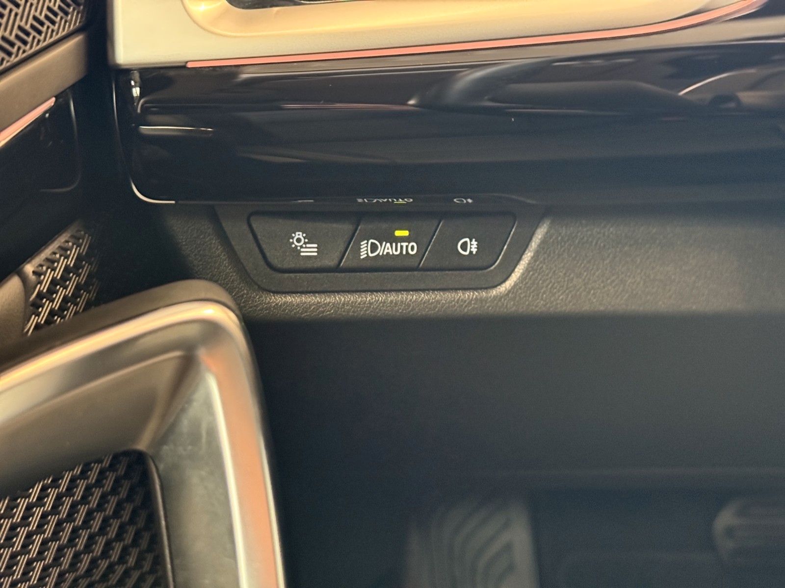 BMW X1 23 d xDrive xLine - Samsaru's Car Outlet