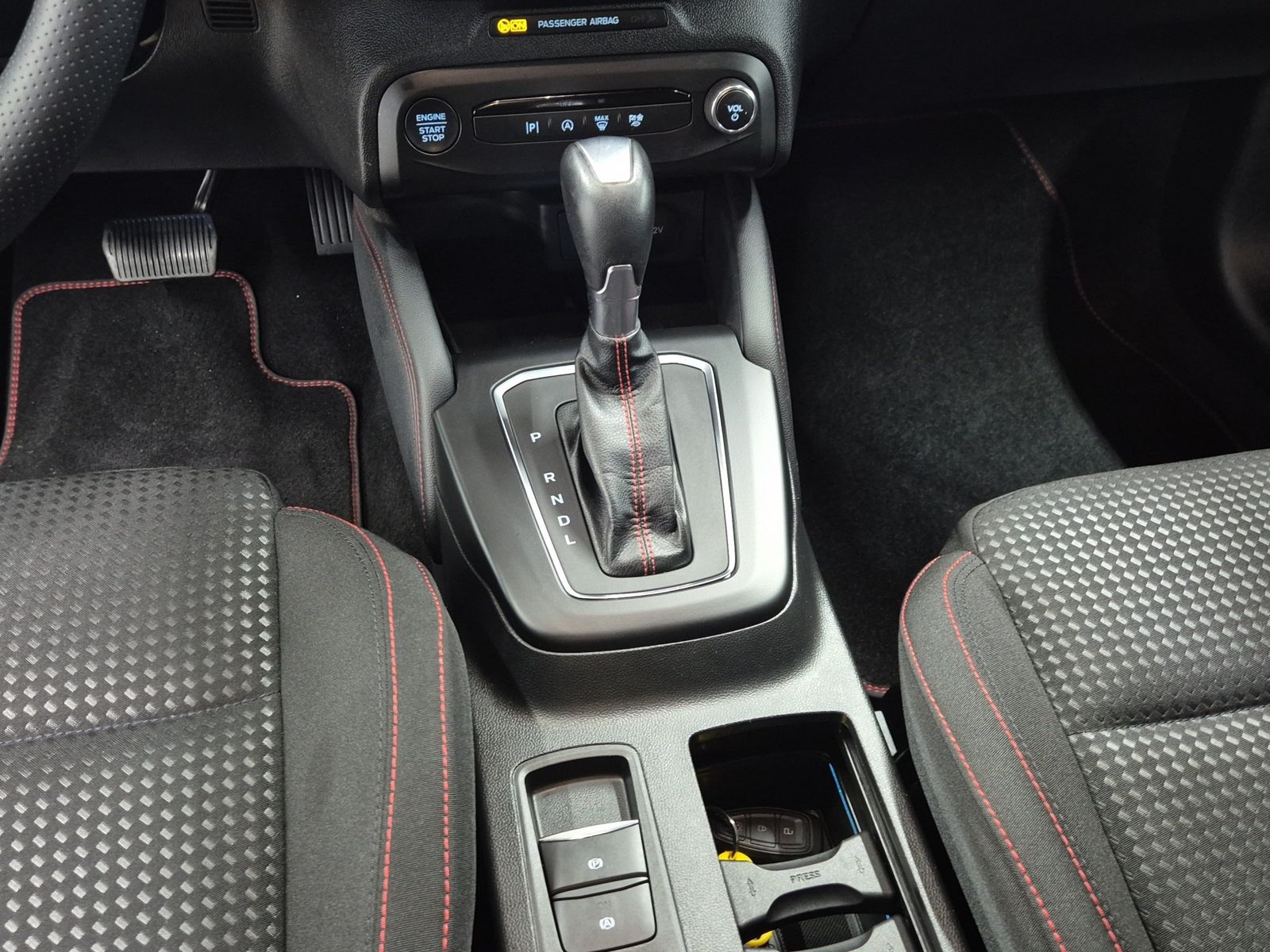 Ford Focus ST-Line X Turnier Aut.*AHK*ACC*HUD*KAM*NAV
