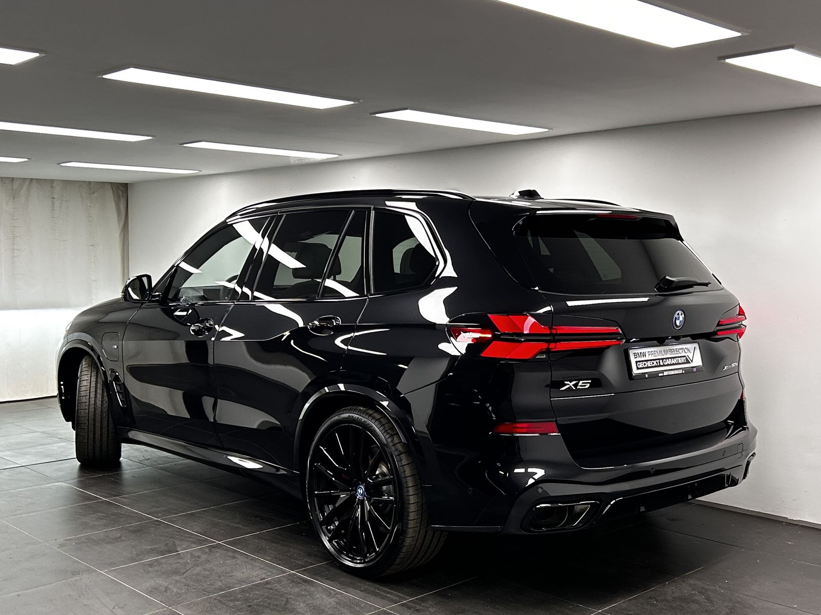 BMW X5 xDrive50e M Sportpaket Pro B&W Pano. AHK DAB