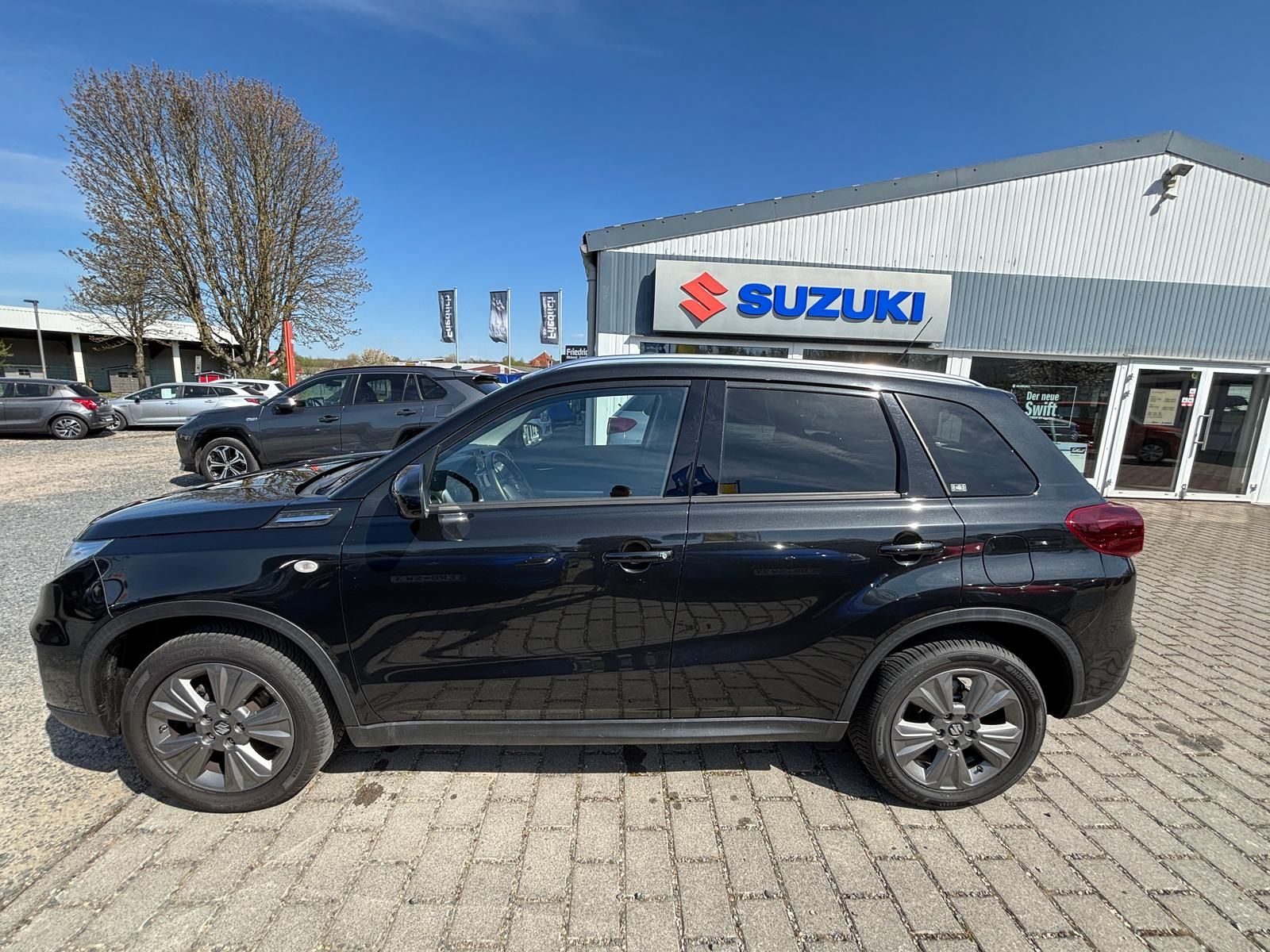 Suzuki Vitara 1.5 Hybrid Comfort - Samsaru's Car Outlet