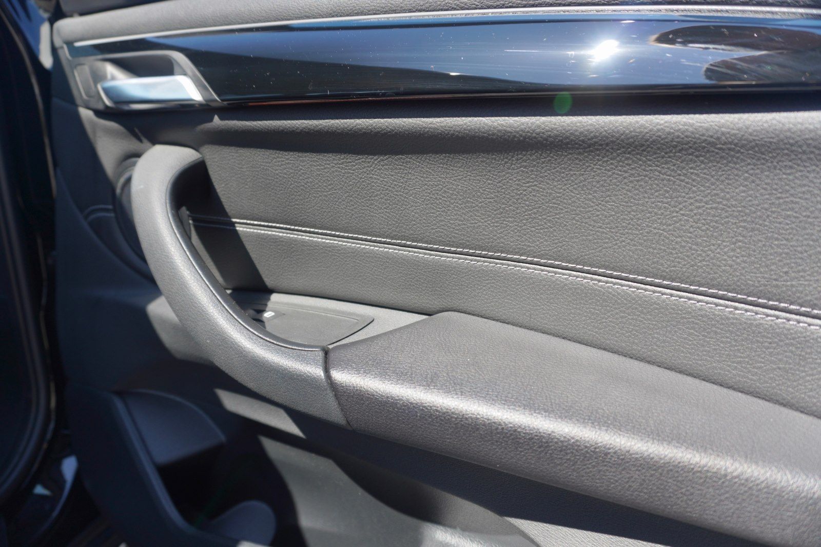 BMW X1 xDrive25e Sport Line - Samsaru's Car Outlet
