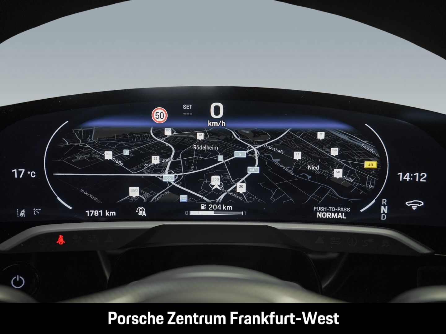 Porsche Taycan GTS Hinterachslenkung 21-Zoll Panoramadac