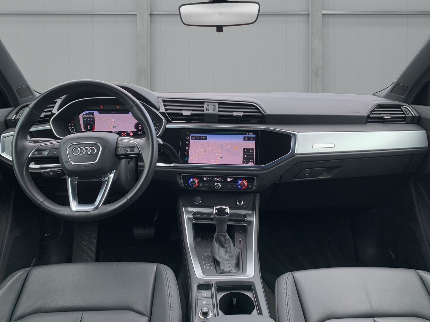 Audi Q3 45 TFSI quattro advanced - Samsaru's Car Outlet
