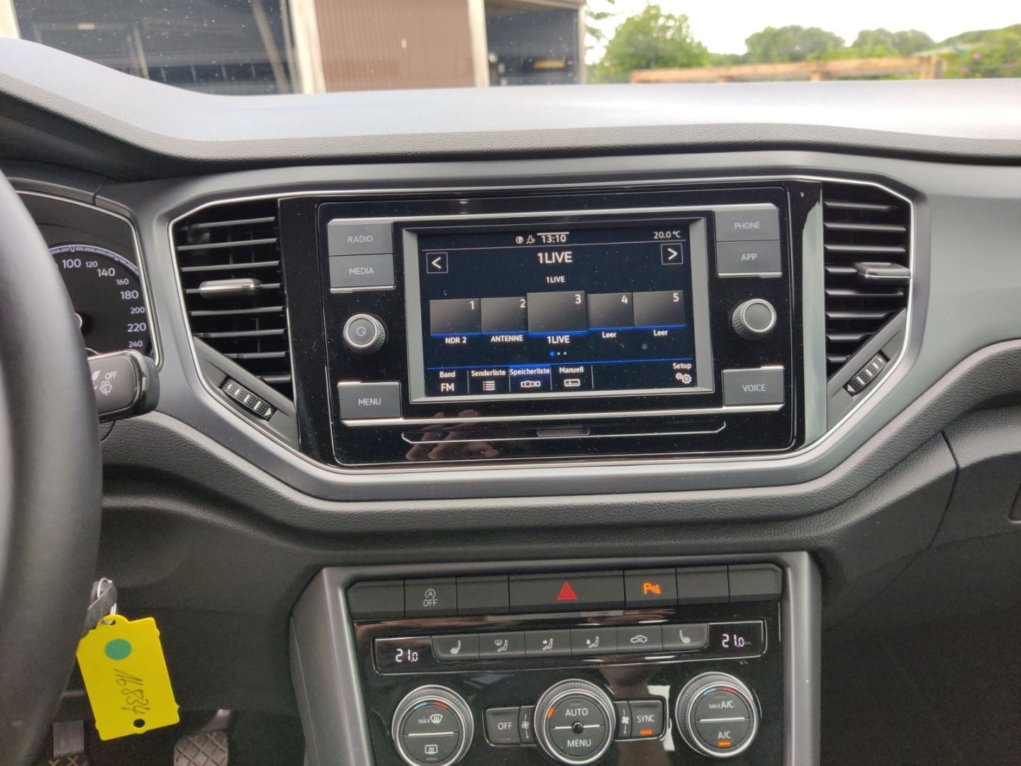 Volkswagen T-Roc Cabriolet 1.0 TSI Style - Samsaru's Car Outlet