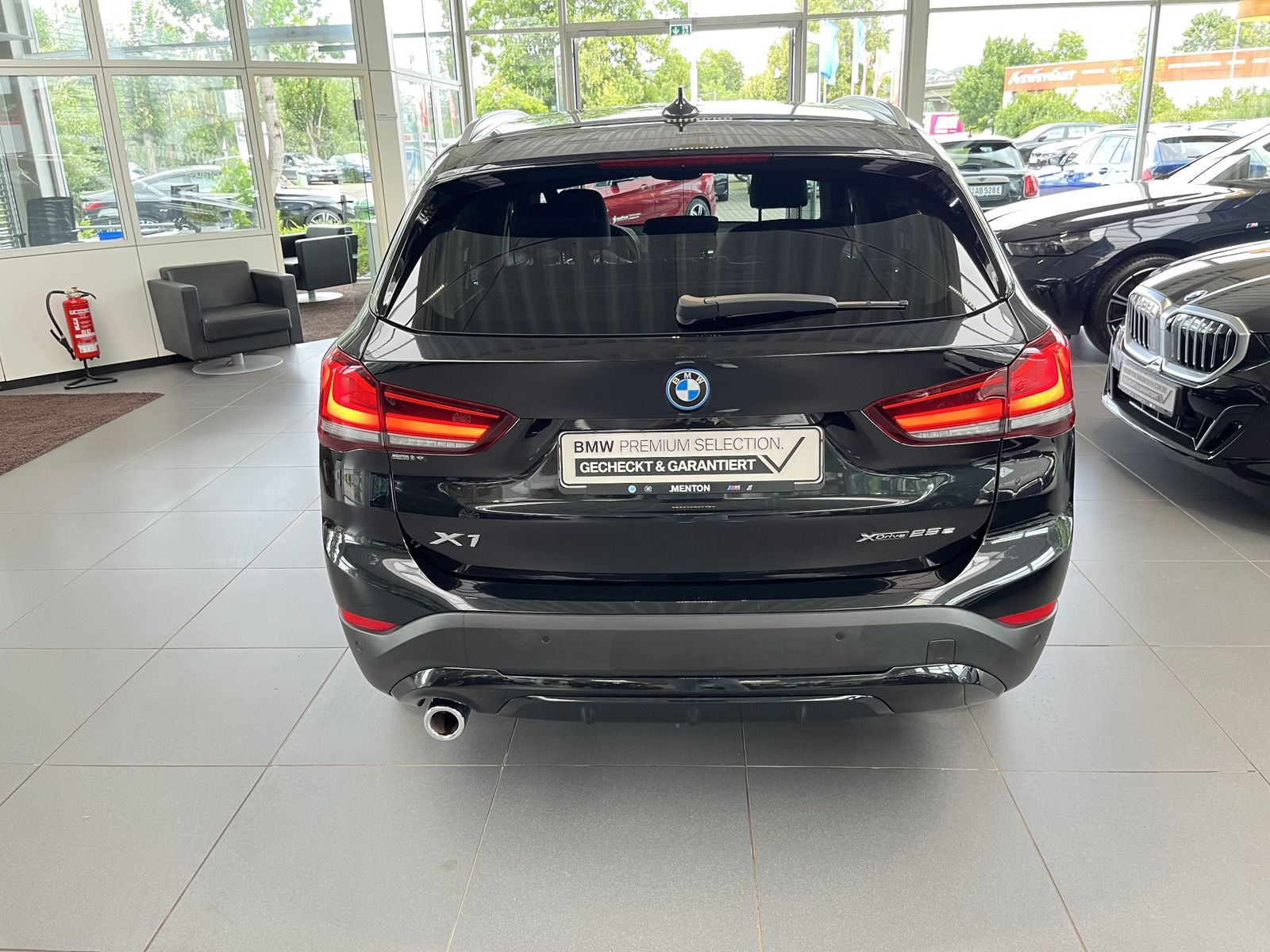 BMW X1 xDrive25e Sport Line - Samsaru's Car Outlet