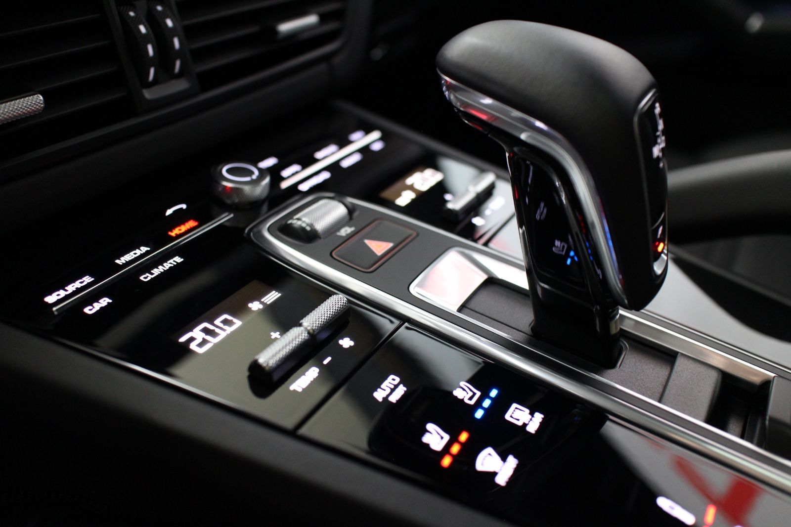 Porsche Cayenne Coupe GTS InnoDrive HeadUp Softclose
