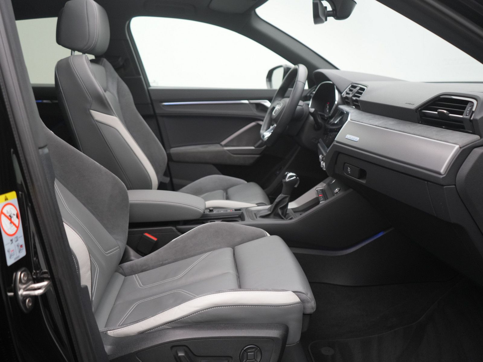 Audi Q3 Sportback 45 quattro S line - Samsaru's Car Outlet