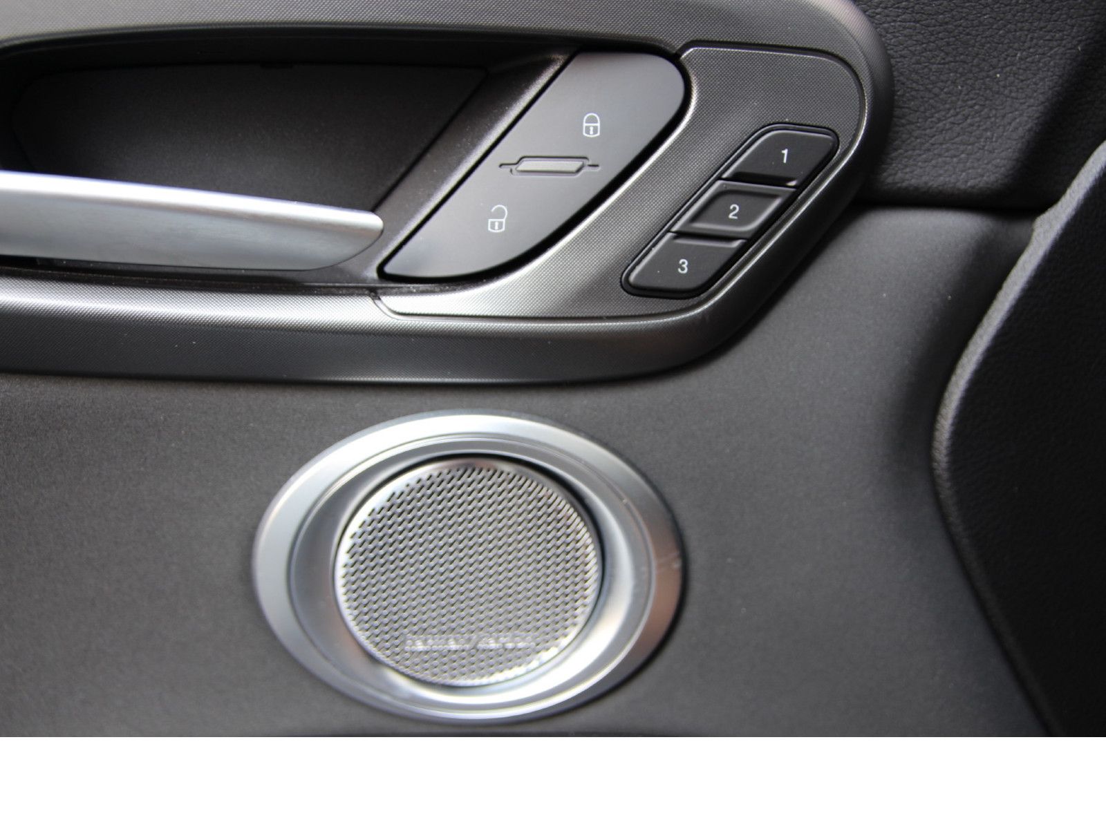 Alfa Romeo Tonale Veloce*Harman/Kardon*19Zoll*Sitzbelüftung