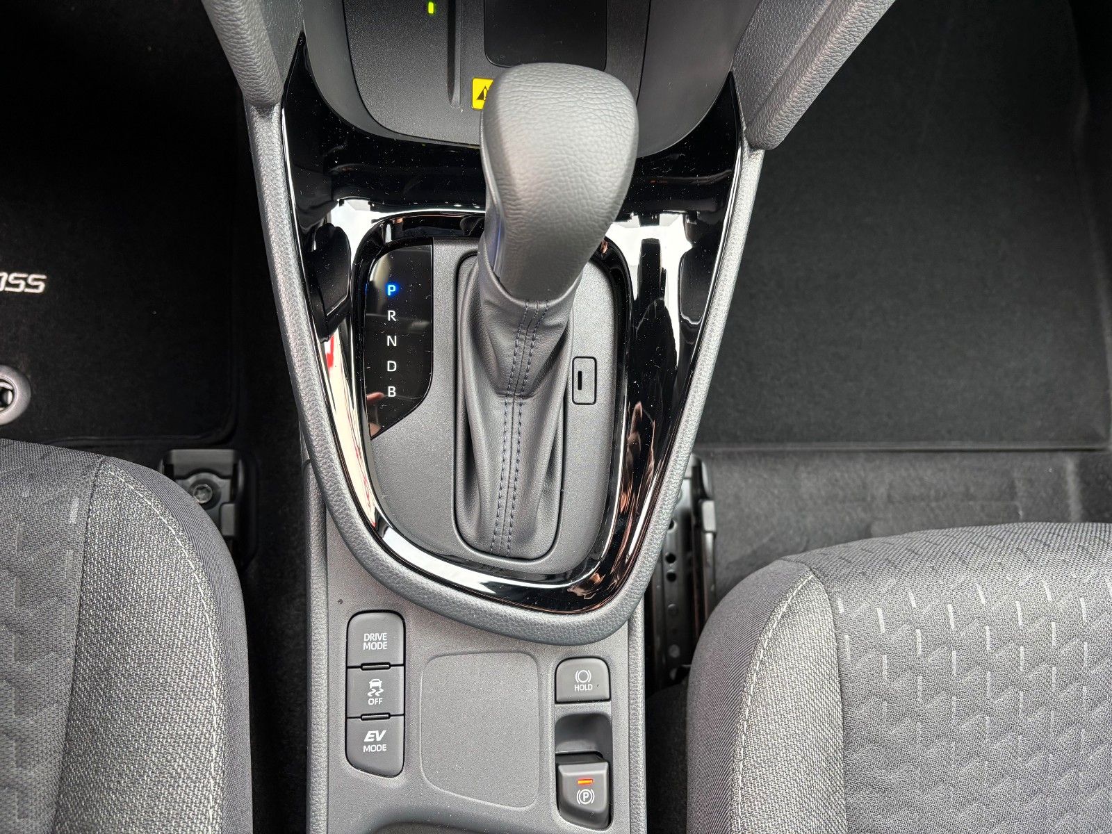 Toyota Yaris Cross Hybrid Teamplayer *Safety&Winterpak*