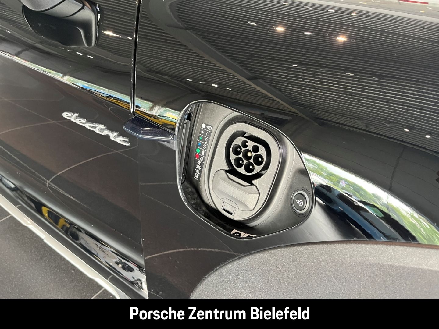 Porsche Taycan 4 Cross Turismo BOSE LED-Matrix Panorama