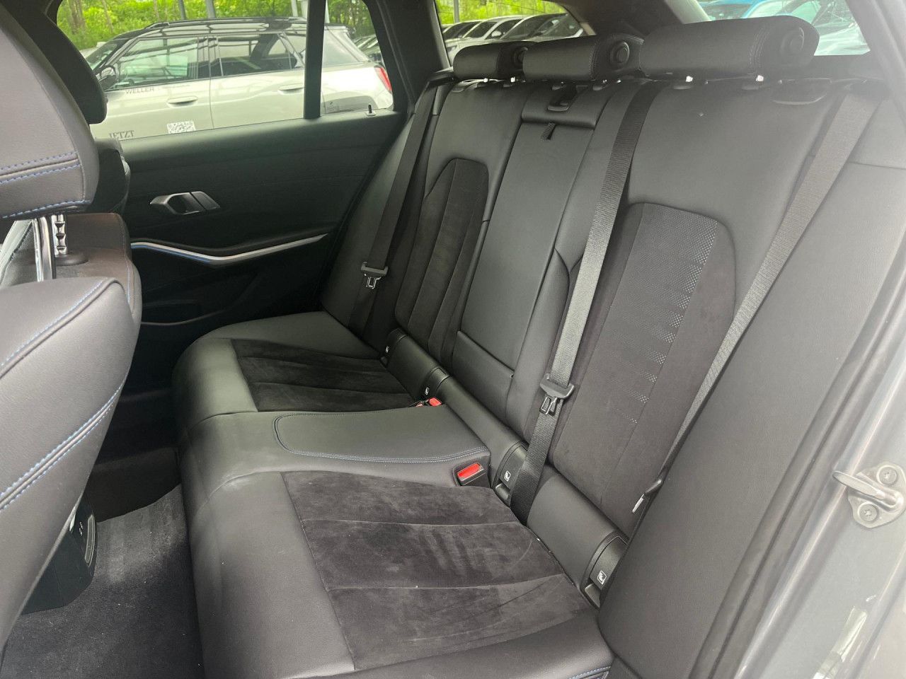 BMW 330e Touring M Sport - Samsaru's Car Outlet