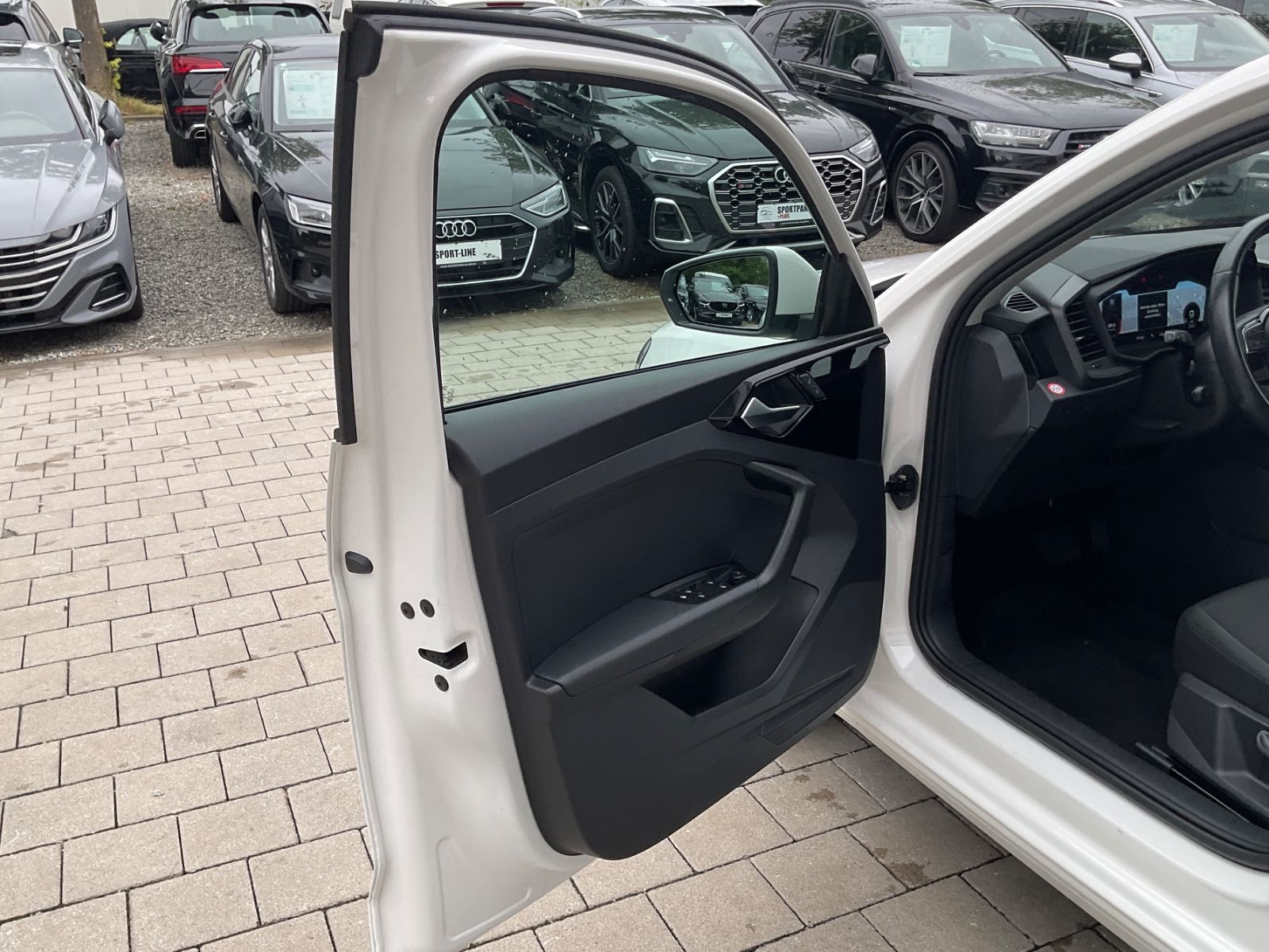 Audi A1 SB 25 TFSI basis S-Tronic - Samsaru's Car Outlet