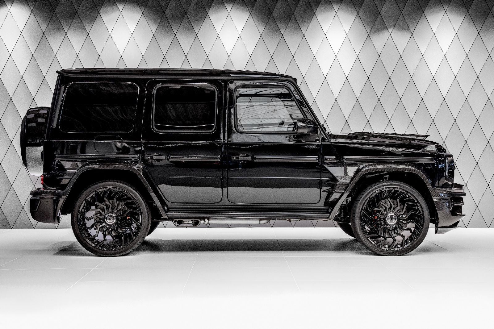 Mercedes-Benz G 63 AMG BLACK - Samsaru's Car Outlet
