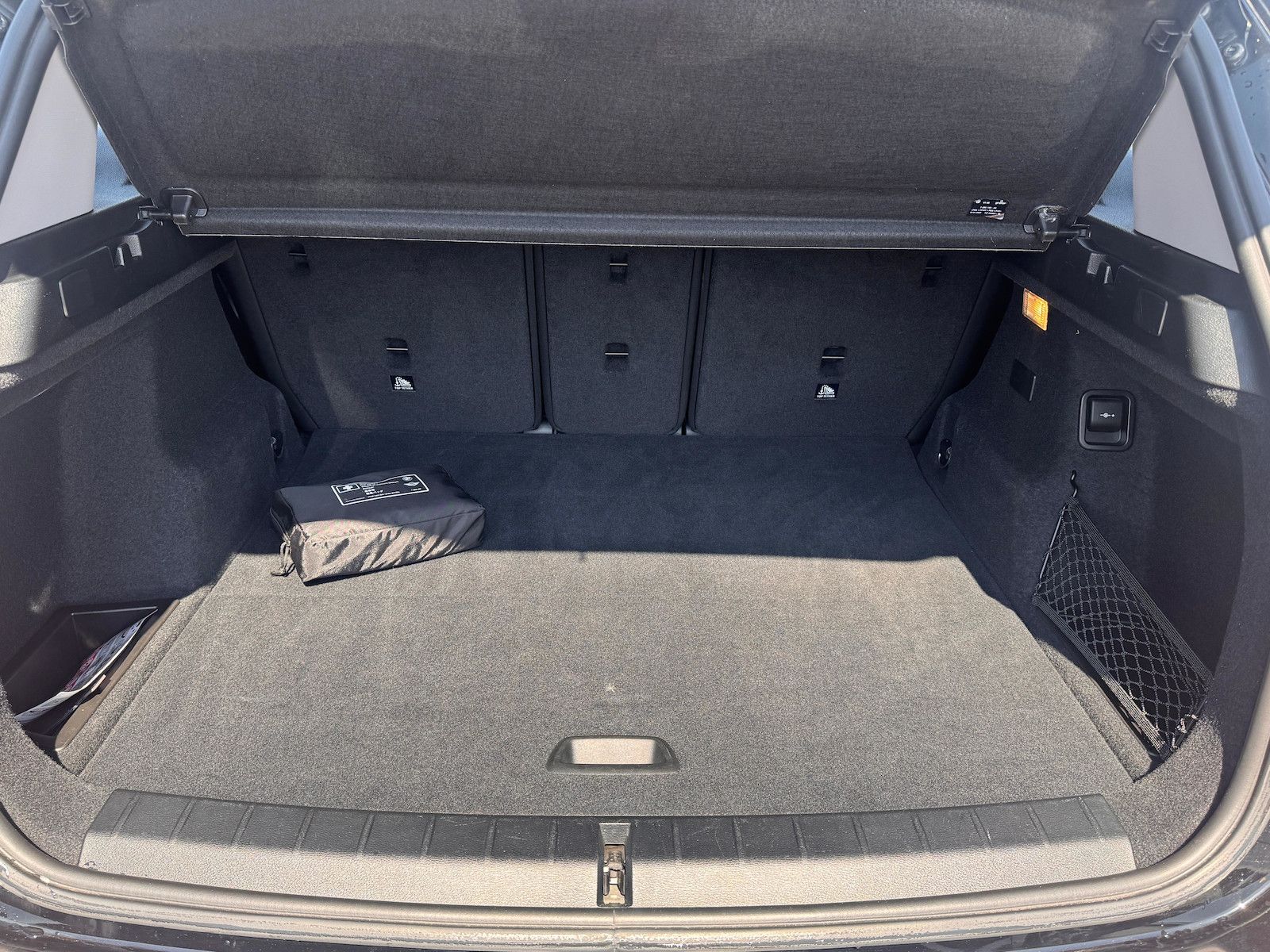 BMW X1 xDrive25e Advantage - Samsaru's Car Outlet