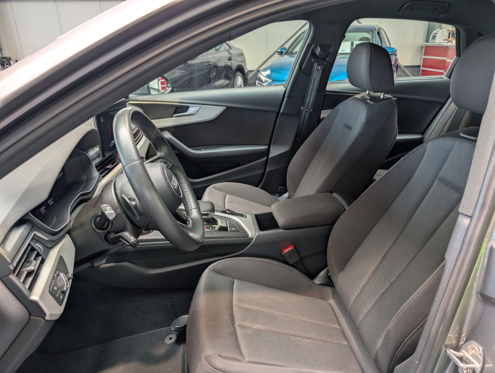 Audi A4 Lim 40 TDI S tronic advanced - Samsaru's Car Outlet