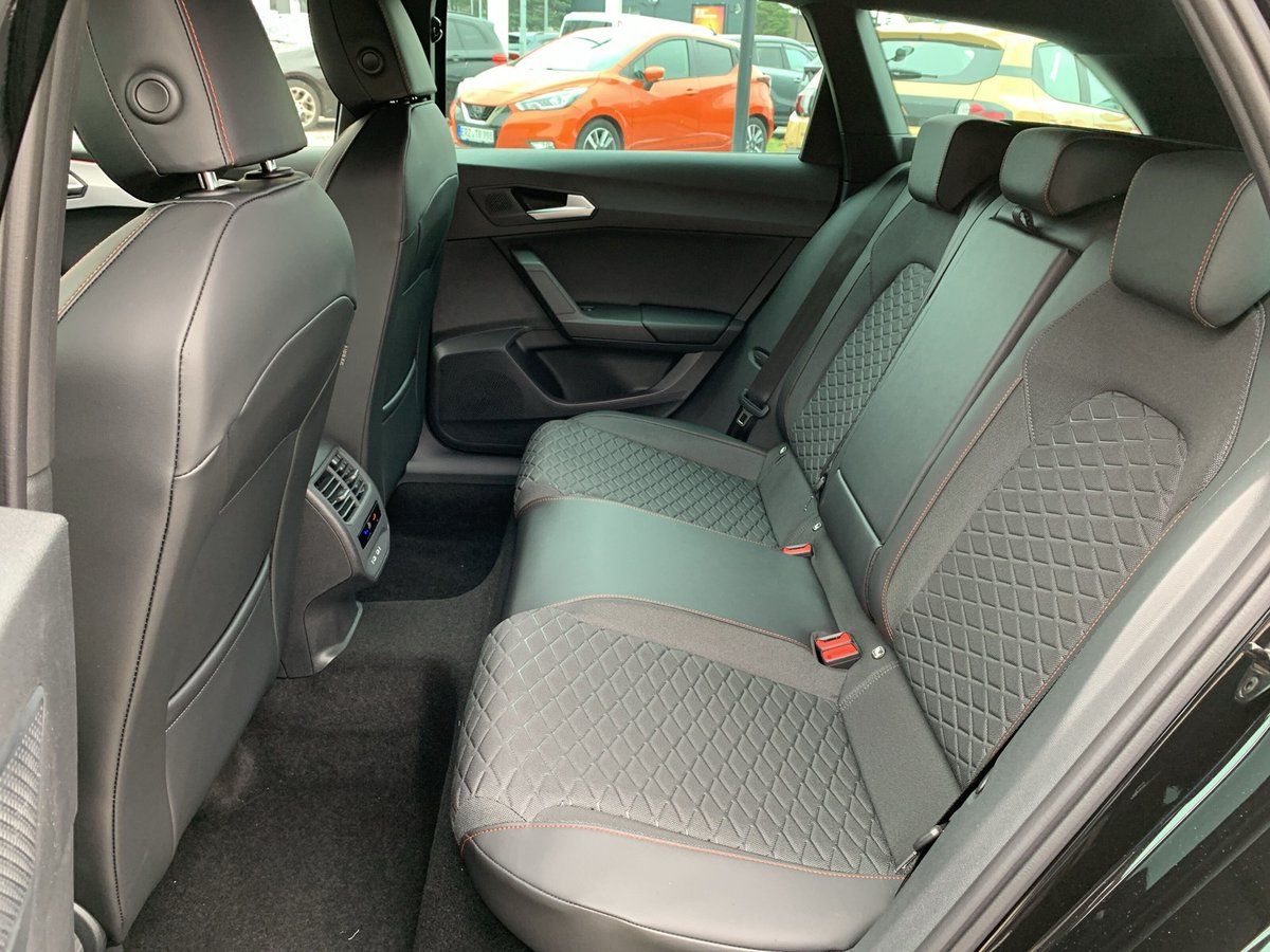 Seat Leon FR  1.5 ETSI DSG MATRIX+SHZ+NAV