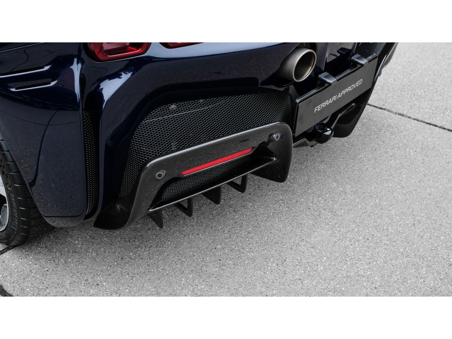 Ferrari SF90 Stradale - Samsaru's Car Outlet