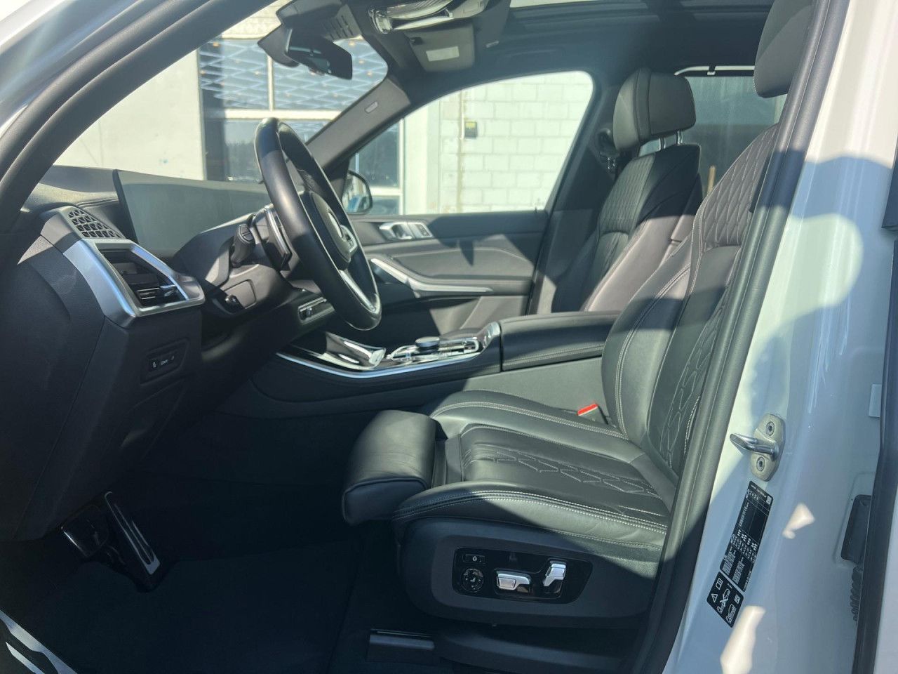 BMW X5 xDr 40iA M SPORT Pano,AHK,StHzg,KomSi,Luftfed