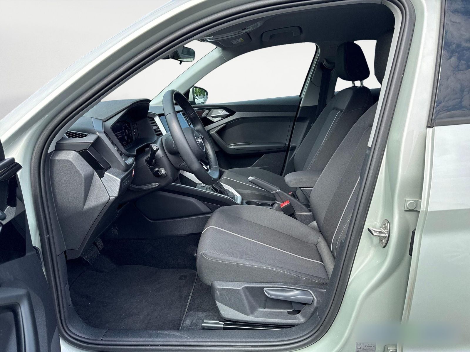 Audi A1 allstreet 30 TFSI S tronic - Samsaru's Car Outlet