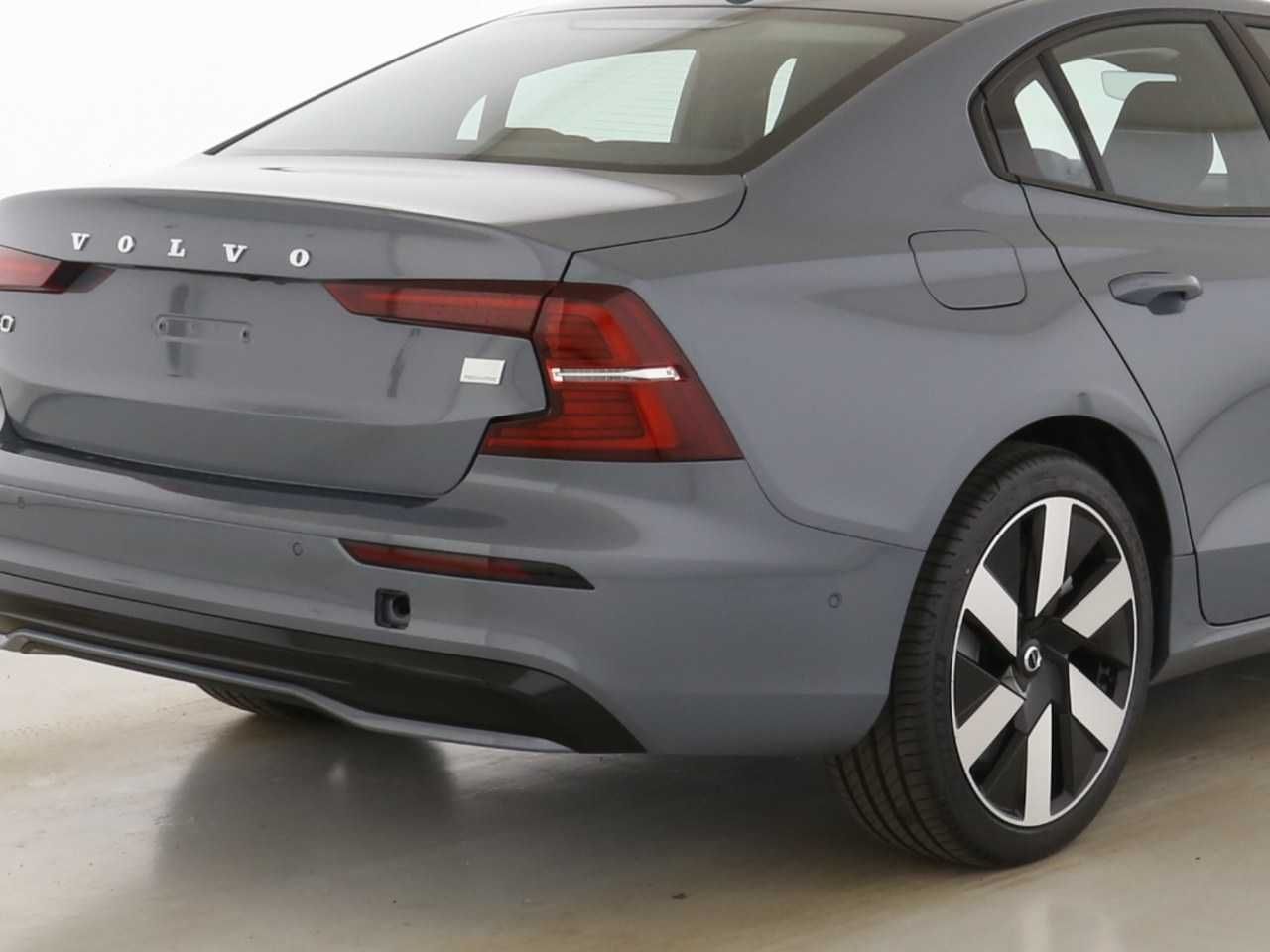 Volvo S60 Plug-In-Hybrid T8 Recharge AWD Ultimate Dark