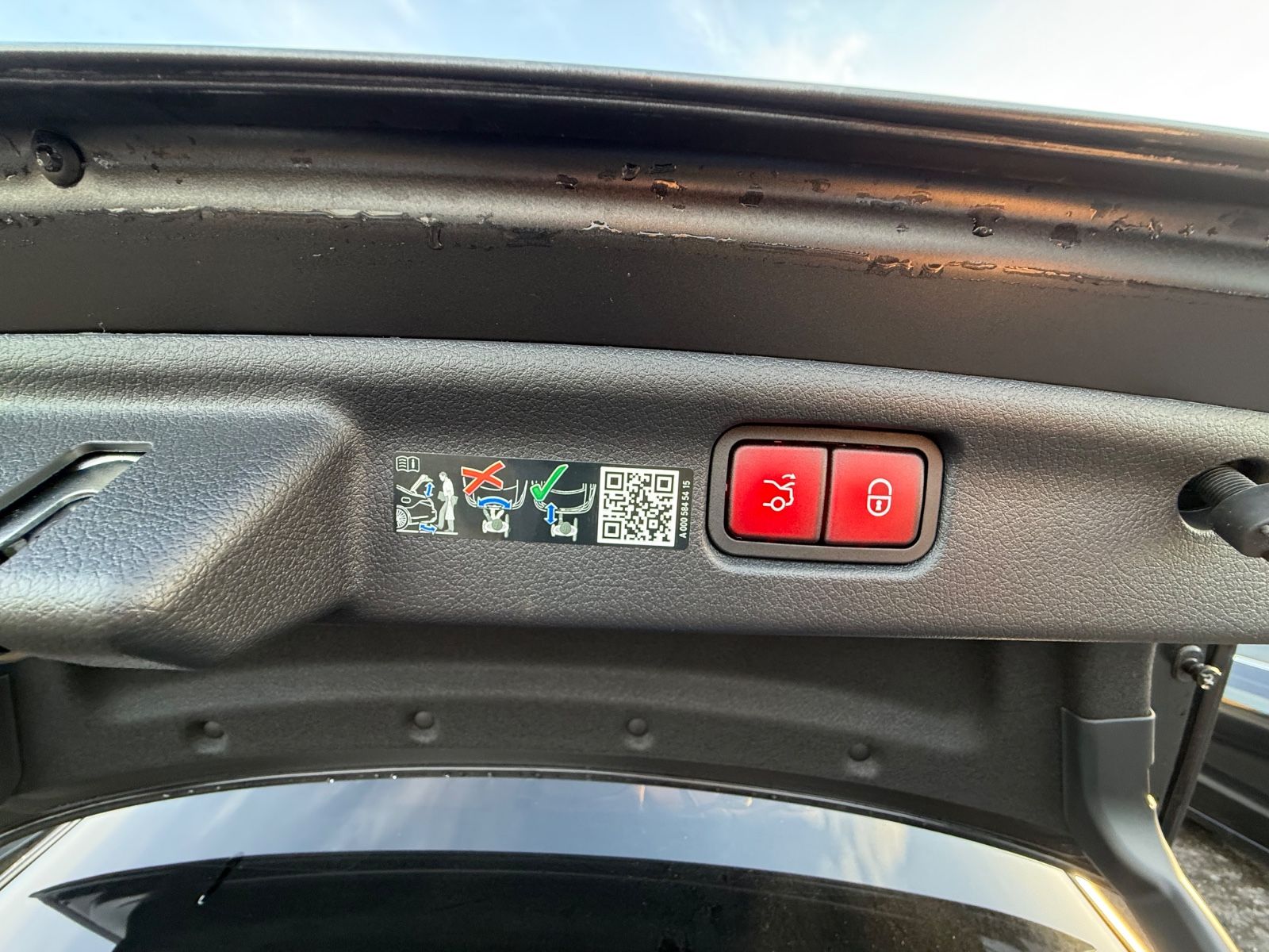 Mercedes-Benz AMG Premium Plus - Samsaru's Car Outlet