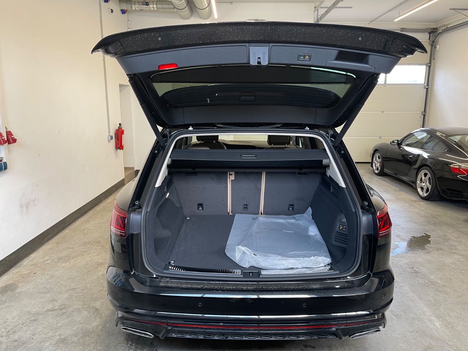 Volkswagen Touareg 3.0 TDI 4Motion R-Line Final Edition