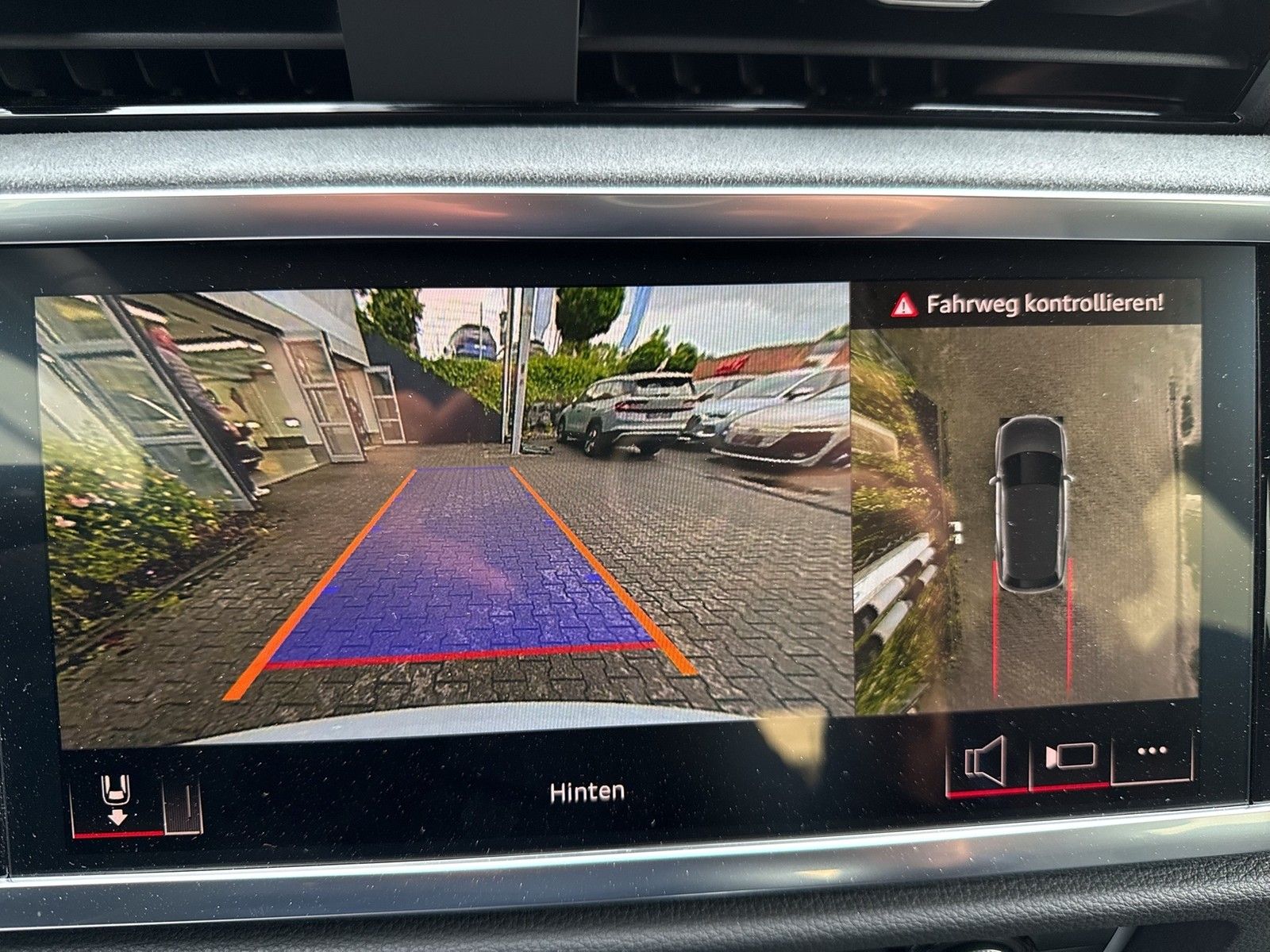 Audi Q3 40 quattro S LINE STANDHZ. AHK 360°CAM LM20