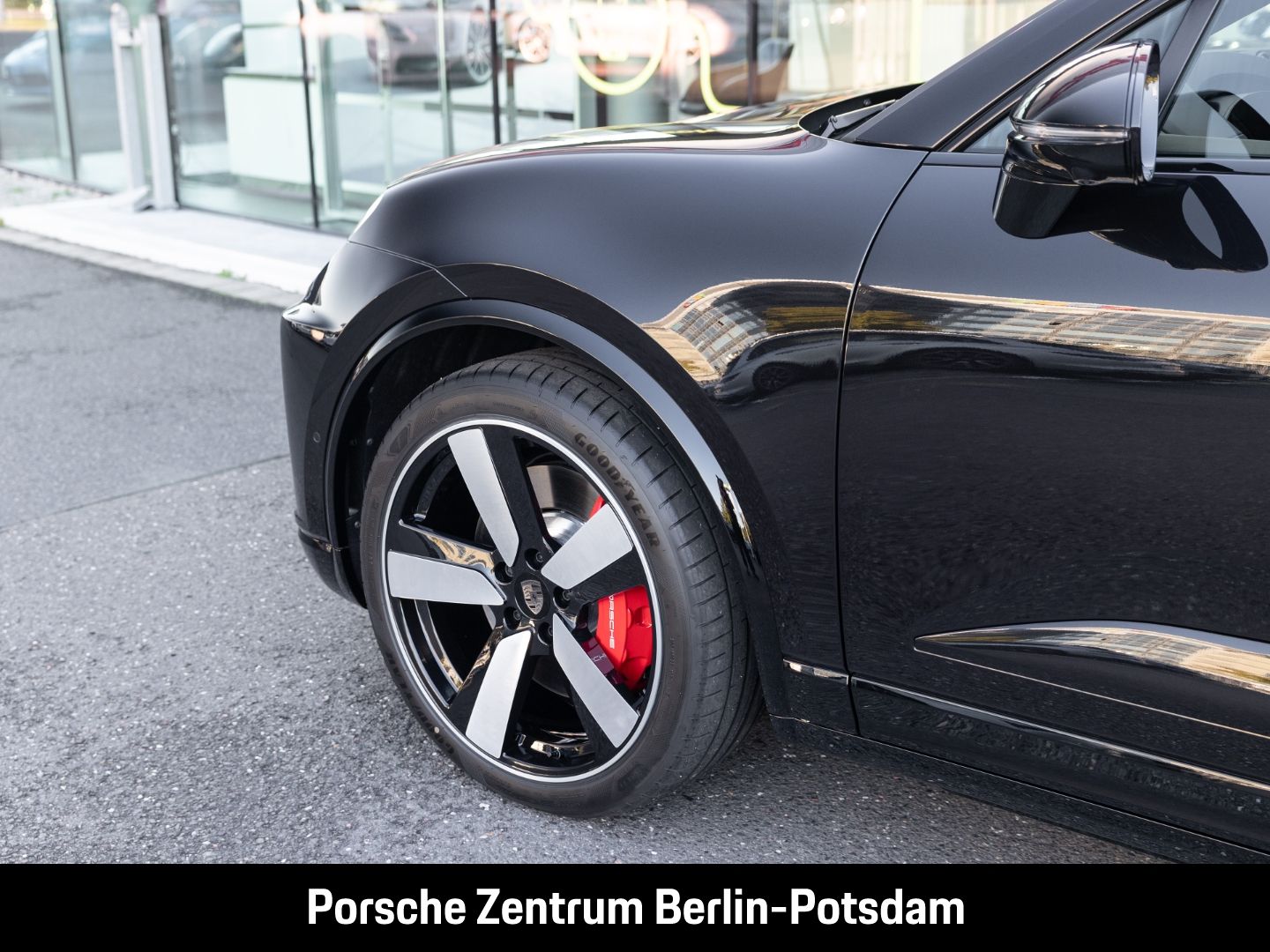 Porsche Macan Turbo LED-Matrix Surround-View InnoDrive