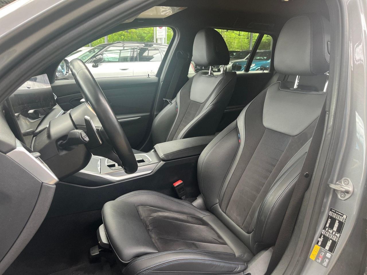 BMW 330e Touring M Sport - Samsaru's Car Outlet