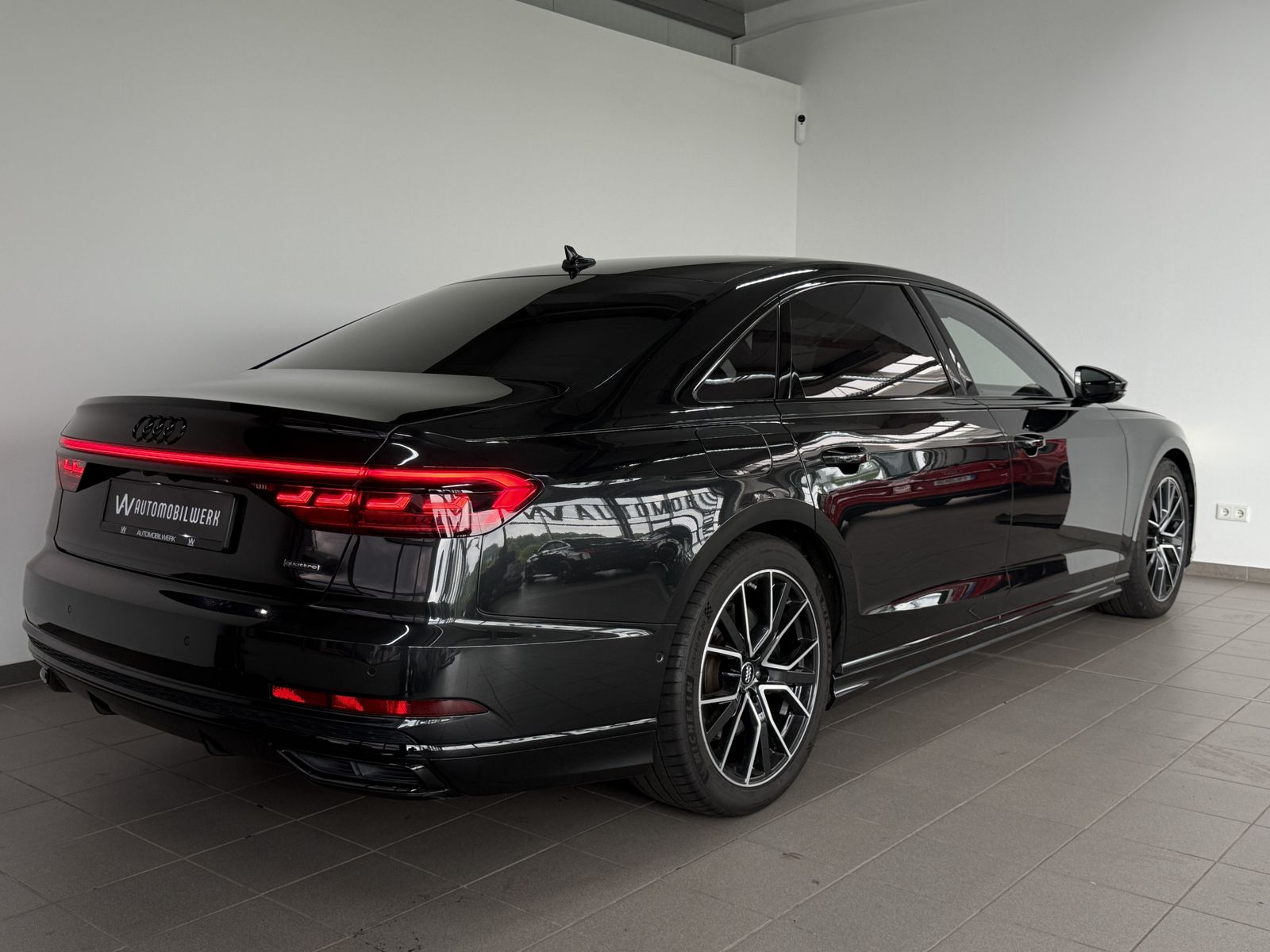 Audi A8 60 TDI L S-Line - Samsaru's Car Outlet