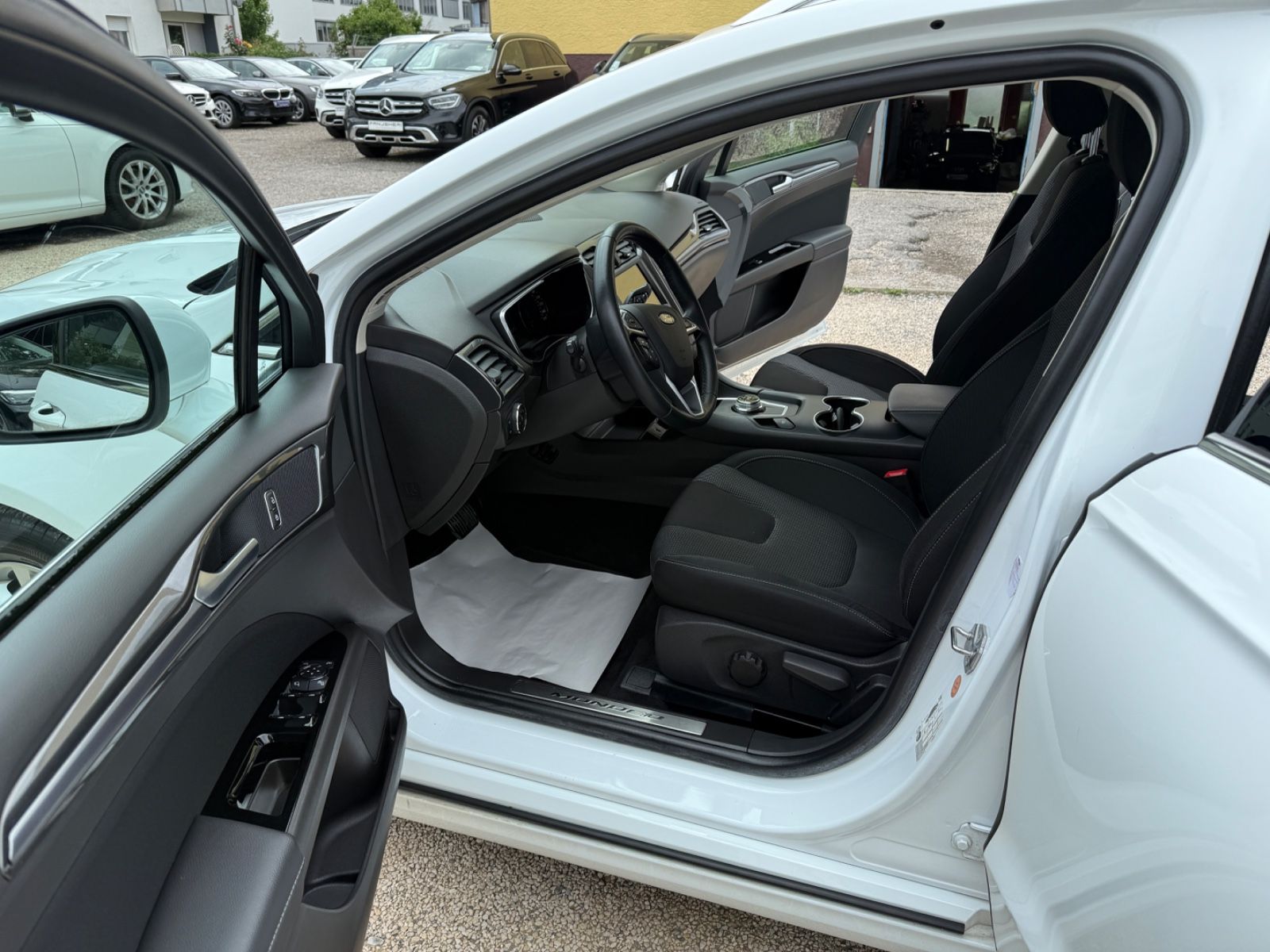 Ford Mondeo 2.0 EcoBlue Aut Turnier Titanium - Samsaru's Car Outlet