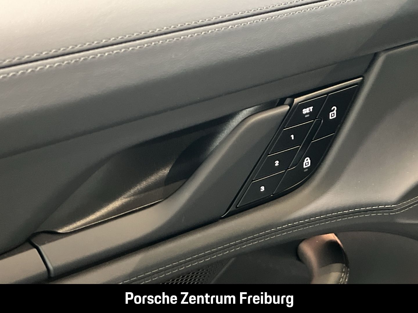 Porsche Taycan 4S Cross Turismo LED-Matrix InnoDrive