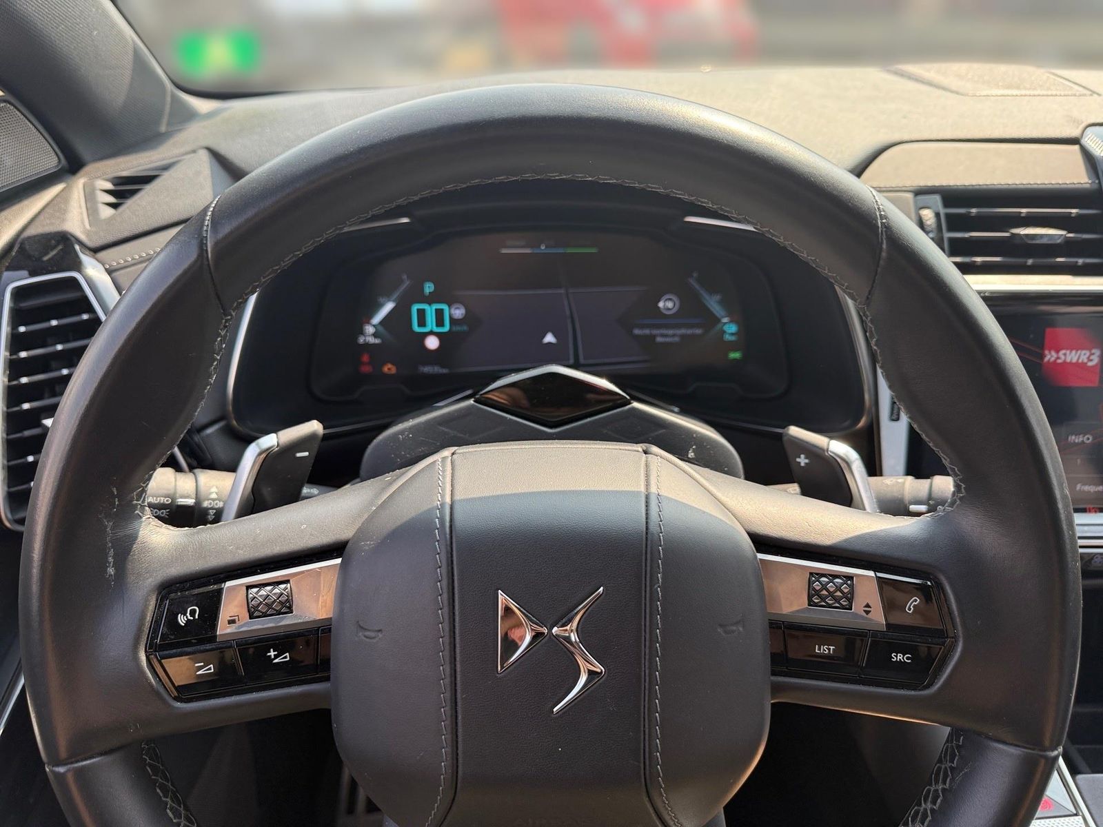 DS Automobiles DS7 CROSSBACK E-TENSE 4X4 LOUVRE,LEASING MÖGLICH