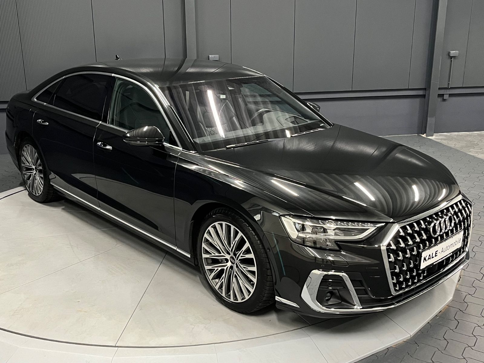 Audi A8 50 TDI L quattro - Samsaru's Car Outlet
