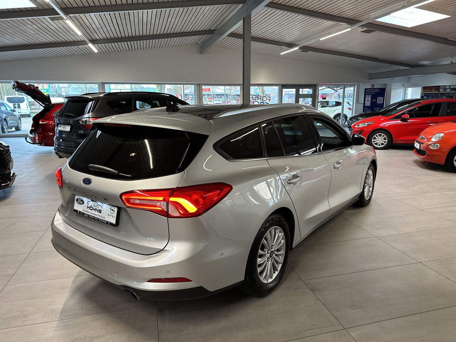 Ford Focus Turnier Titanium - Samsaru's Car Outlet