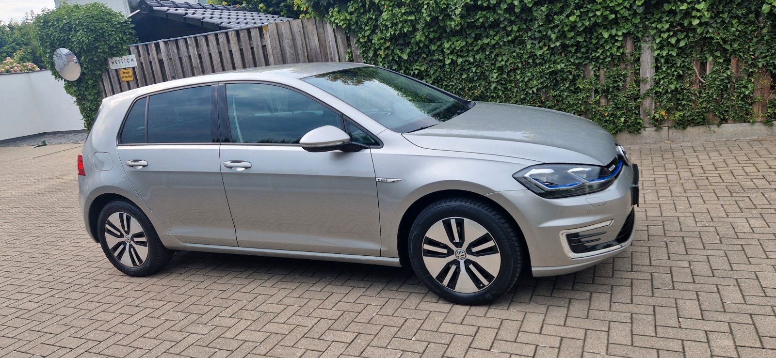 Volkswagen Golf VII e-Golf - Samsaru's Car Outlet