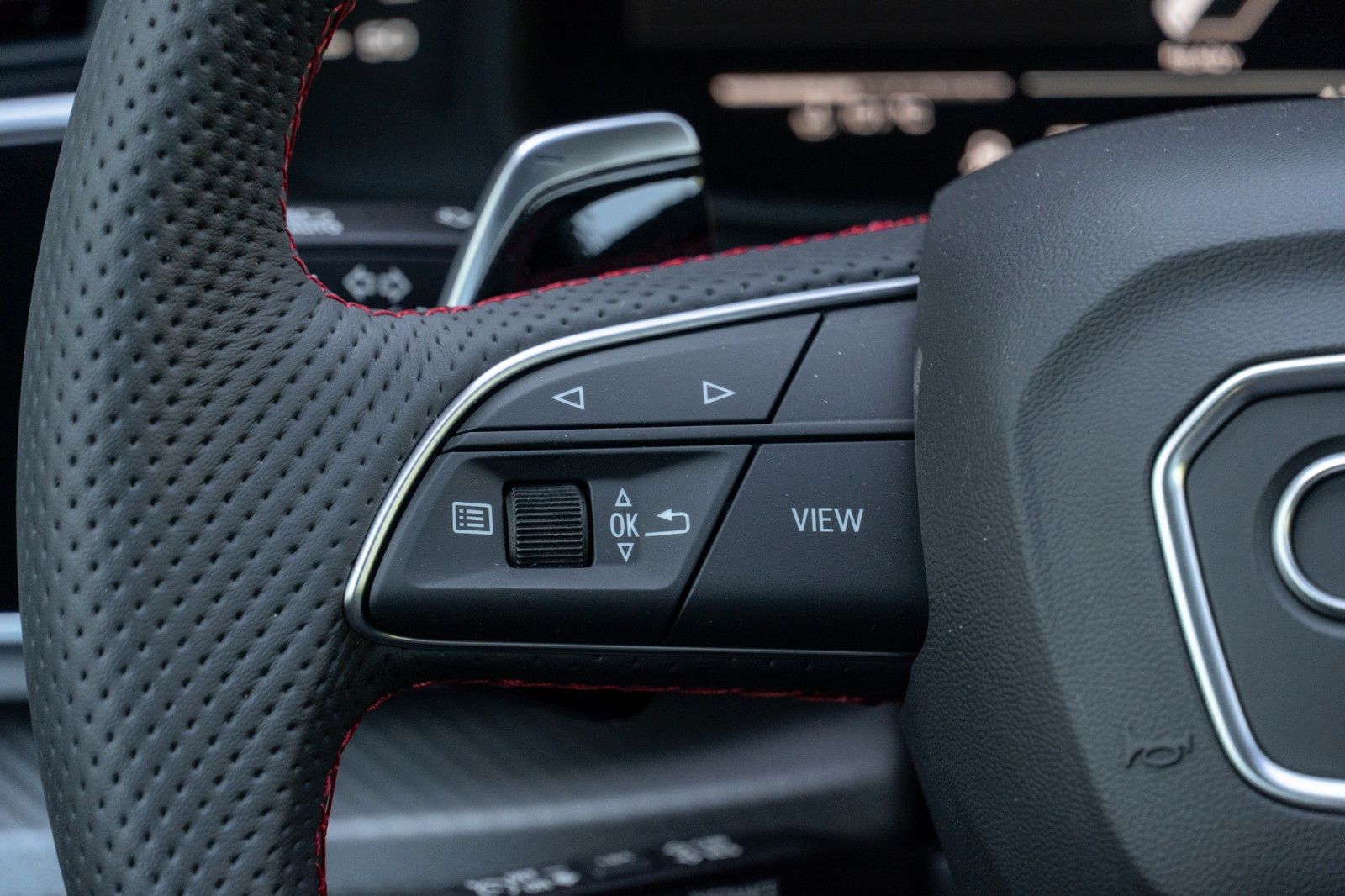 Audi RS Q8 PERR.MATRIX.KERAMIK.360.B&O.PANO.LUFTF.AHK