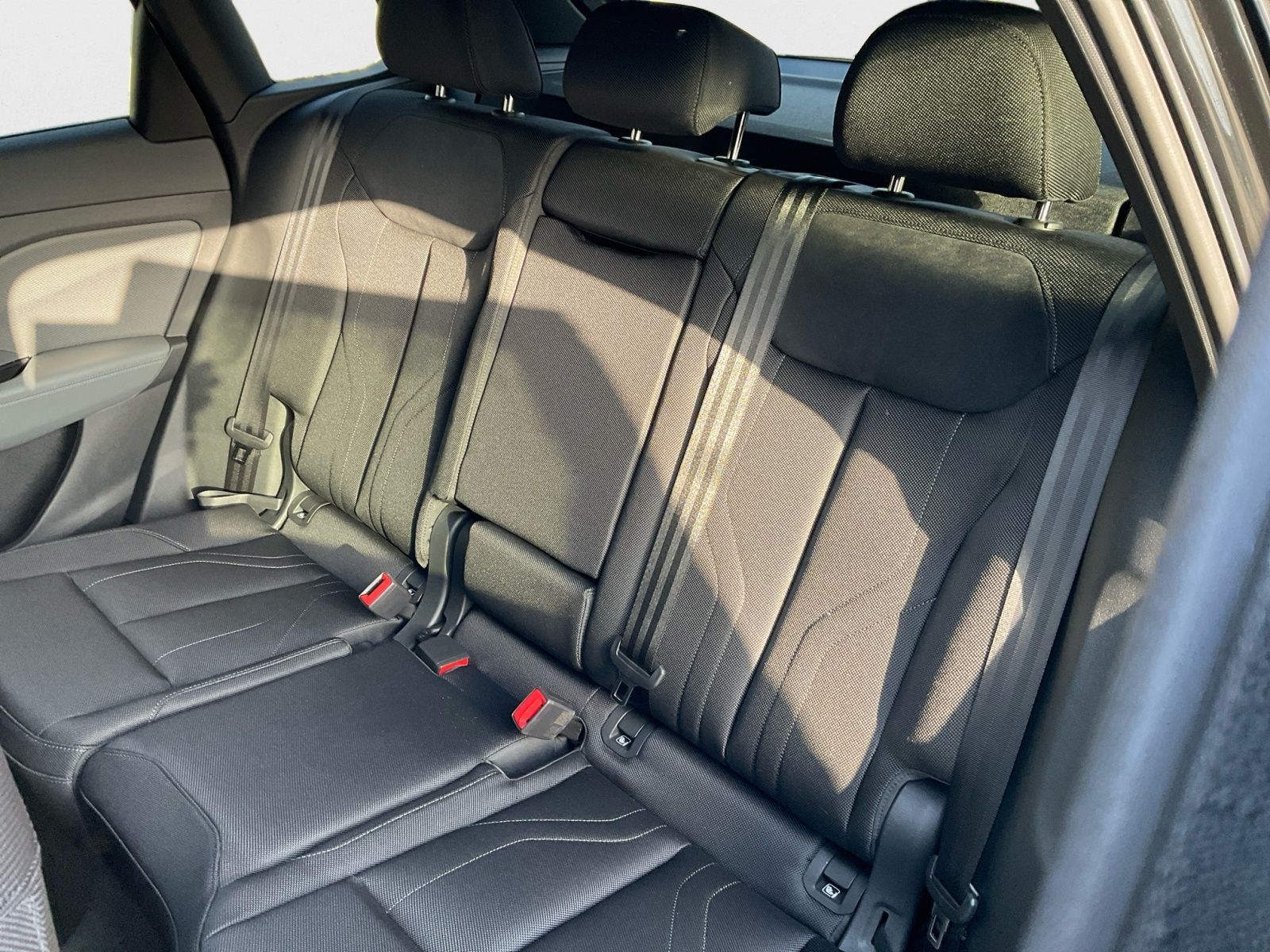 Audi Q3 SUV e-hybrid 2x S line MATRIX AHK HUD SONOS