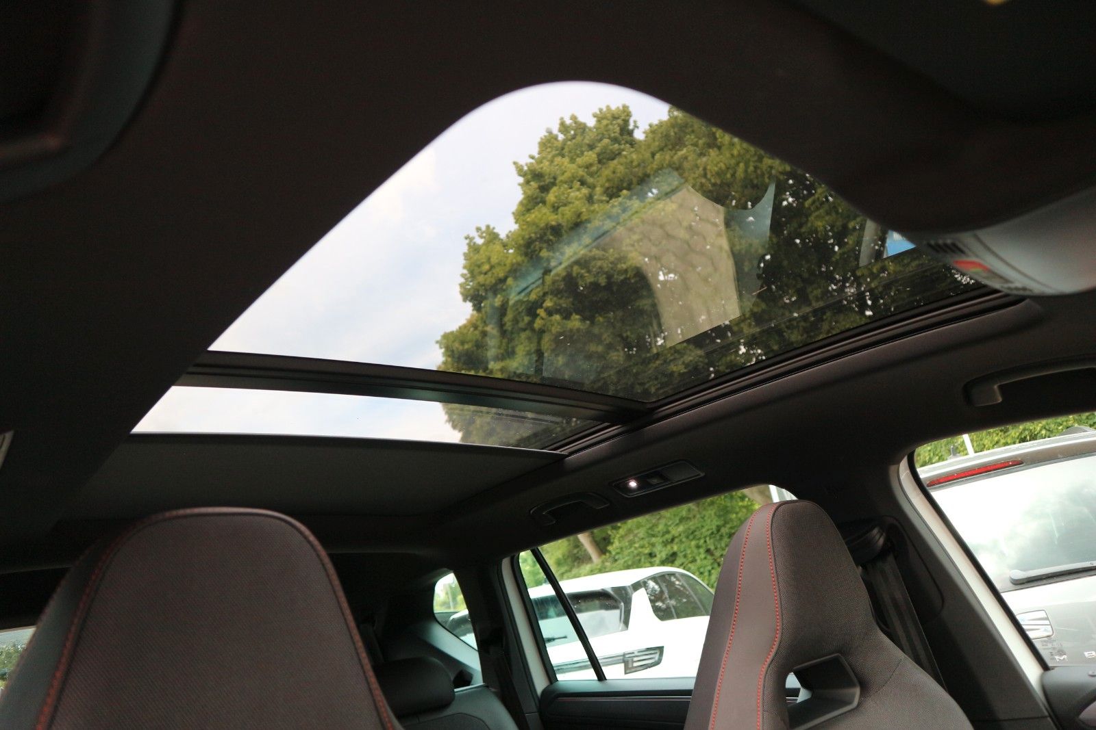 Seat Tarraco FR 4Drive *1.HD/7-SITZER/ACC/PANO/AHK*