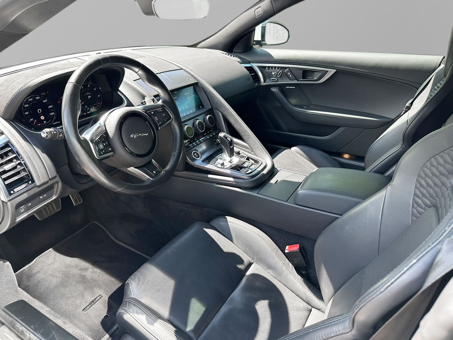Jaguar F-Type R Coupe AWD 1.Hand 5.0 V8 Top Zustand