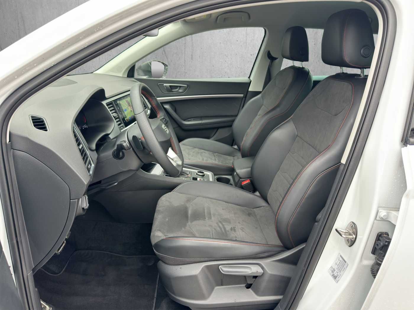 Seat Ateca 2.0 TDI FR //5 J. Garantie /Navi/Sitzheizu
