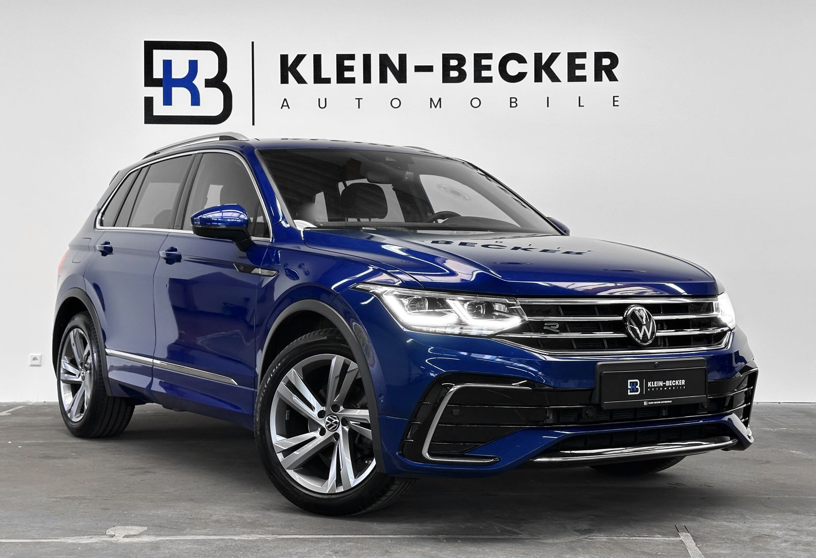 Volkswagen Tiguan R-Line - Samsaru's Car Outlet