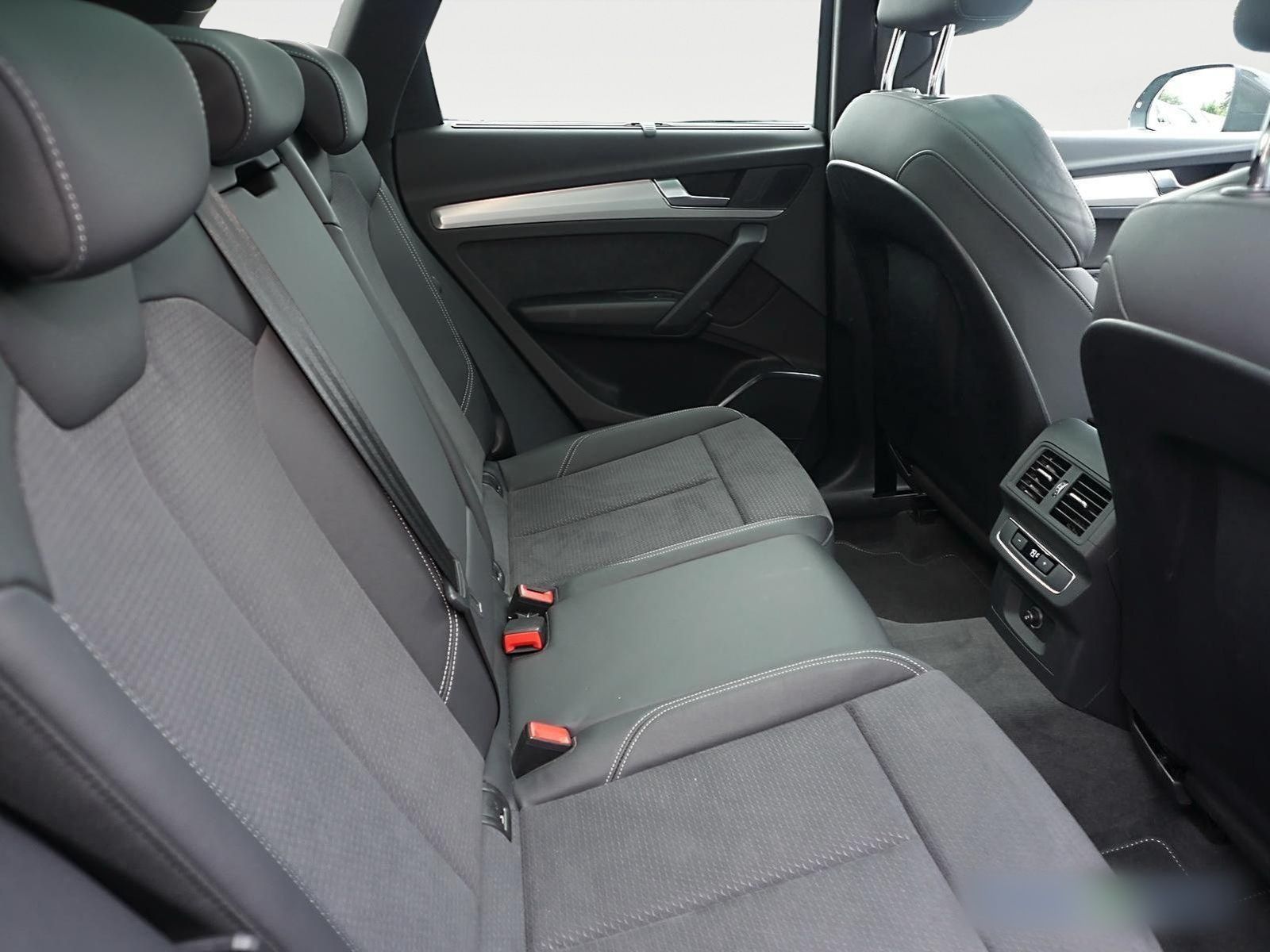 Audi Q5 40 TDI quattro S line - Samsaru's Car Outlet
