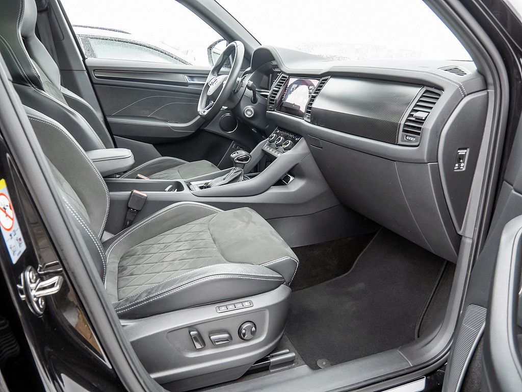 Skoda Kodiaq 2.0 TDI Sportline 4x4 ACC LED PANO 360°